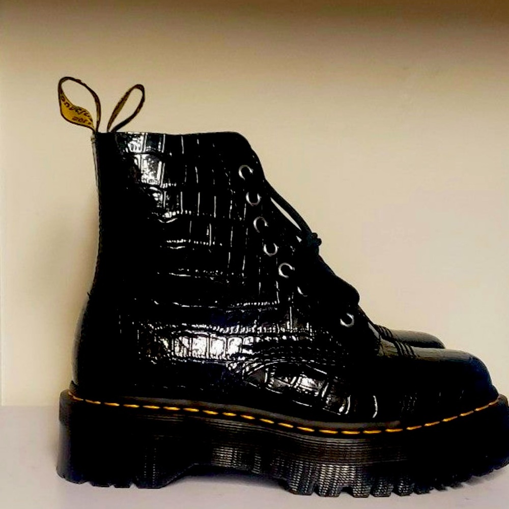 Dr. MARTENS Sinclair  platform Zip up